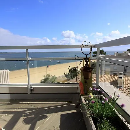 Sur La Plage Pereire Arcachon