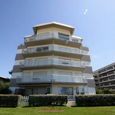 Sur La Plage Pereire Apartament *